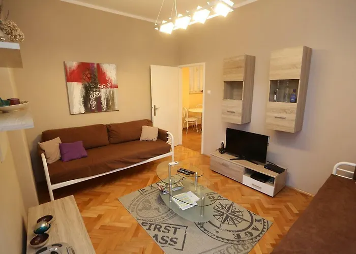 Viola Apartment