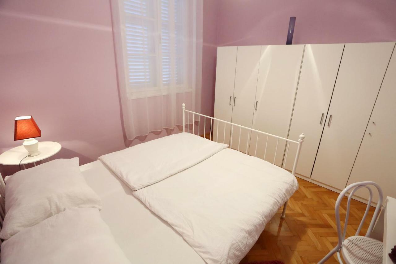 Viola Apartment