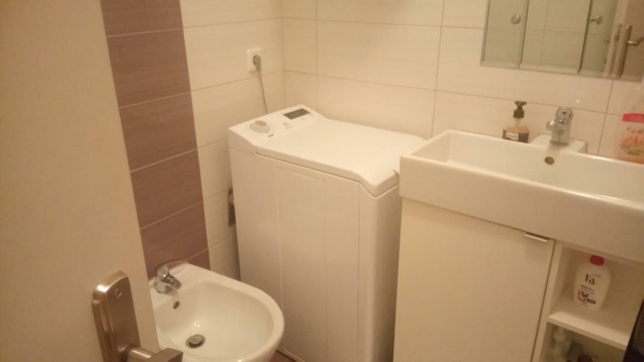 Viola Apartment *
